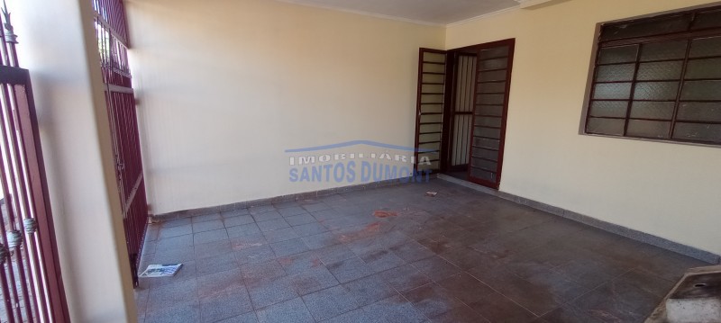 Casa para alugar com 2 quartos, 75m² - Foto 12