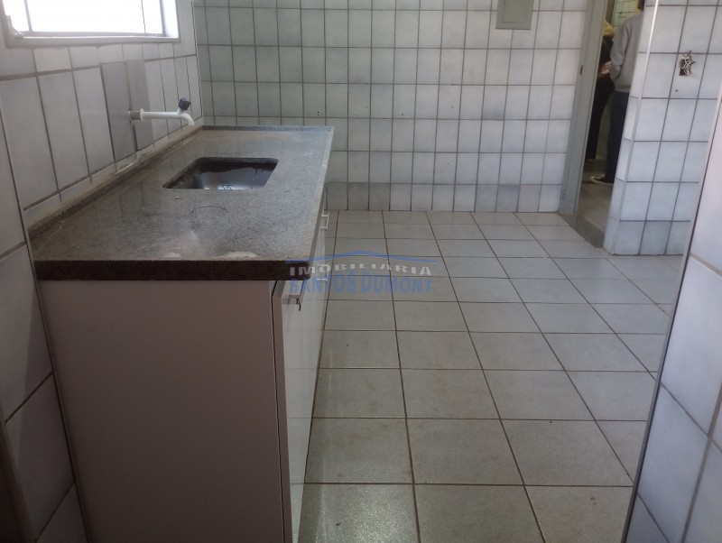 Apartamento para alugar com 2 quartos, 85m² - Foto 9